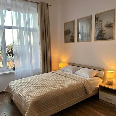 Apartament Piaskowy Kollataja Tomaszów Mazowiecki エクステリア 写真